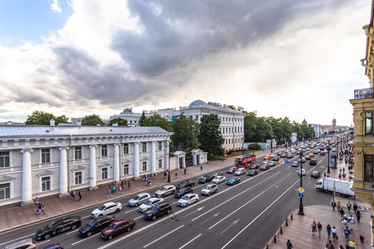 КВАРТИРА С БАЛКОНОМ, ВИД НА НАБЕРЕЖНУЮ ФОНТАНКИ, НА НЕВСКИЙ ПРОСПЕКТ  САНКТ-ПЕТЕРБУРГ (Россия) - Квартиры посуточно | NOCHI